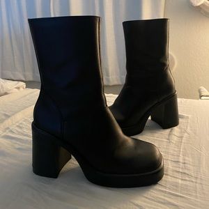 Steve Madden platform boots